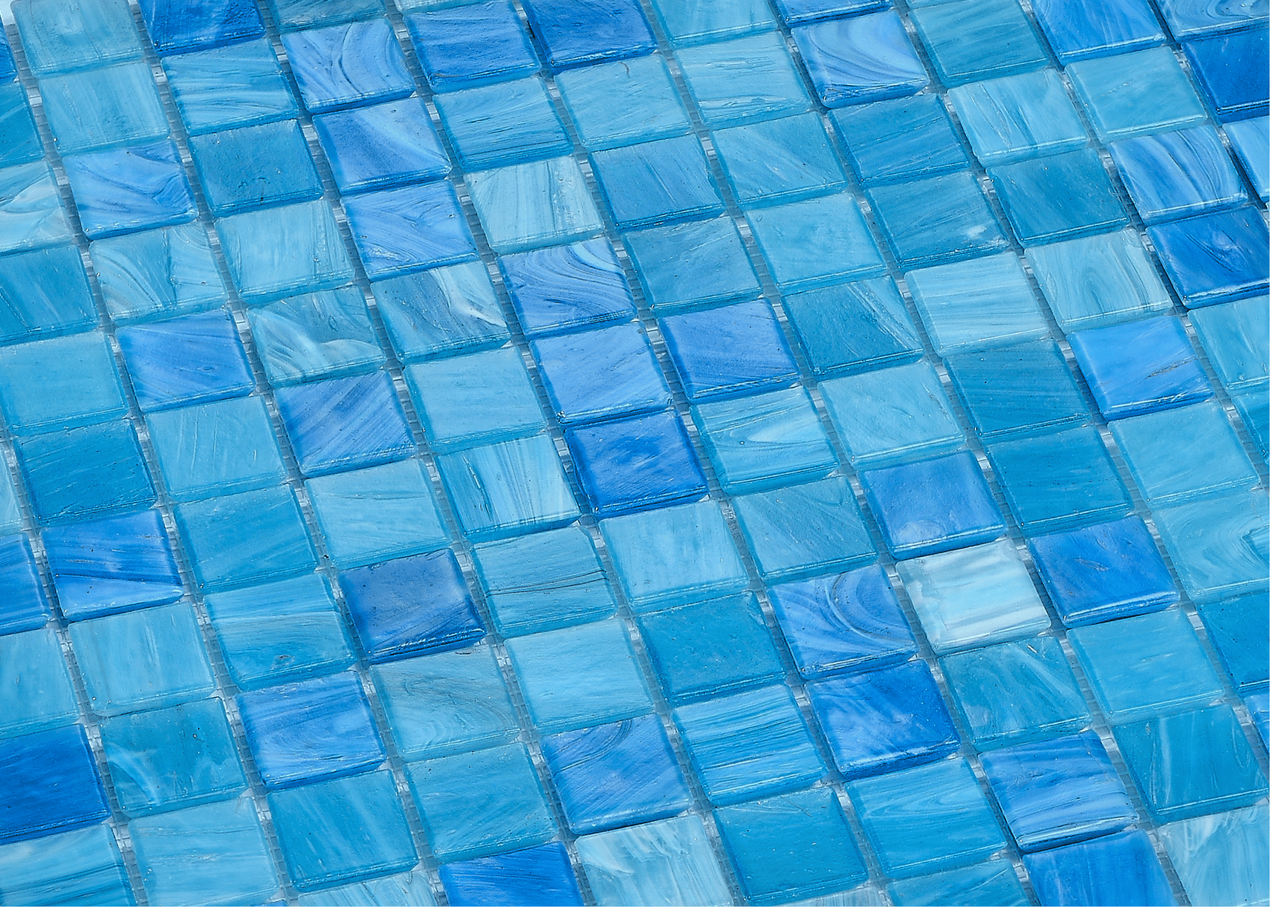 Blue Iridescent Glass Mosaic for Infinity Pools: The Perfect Blend of Luxury and Nature 3 dadsdPicture scaled