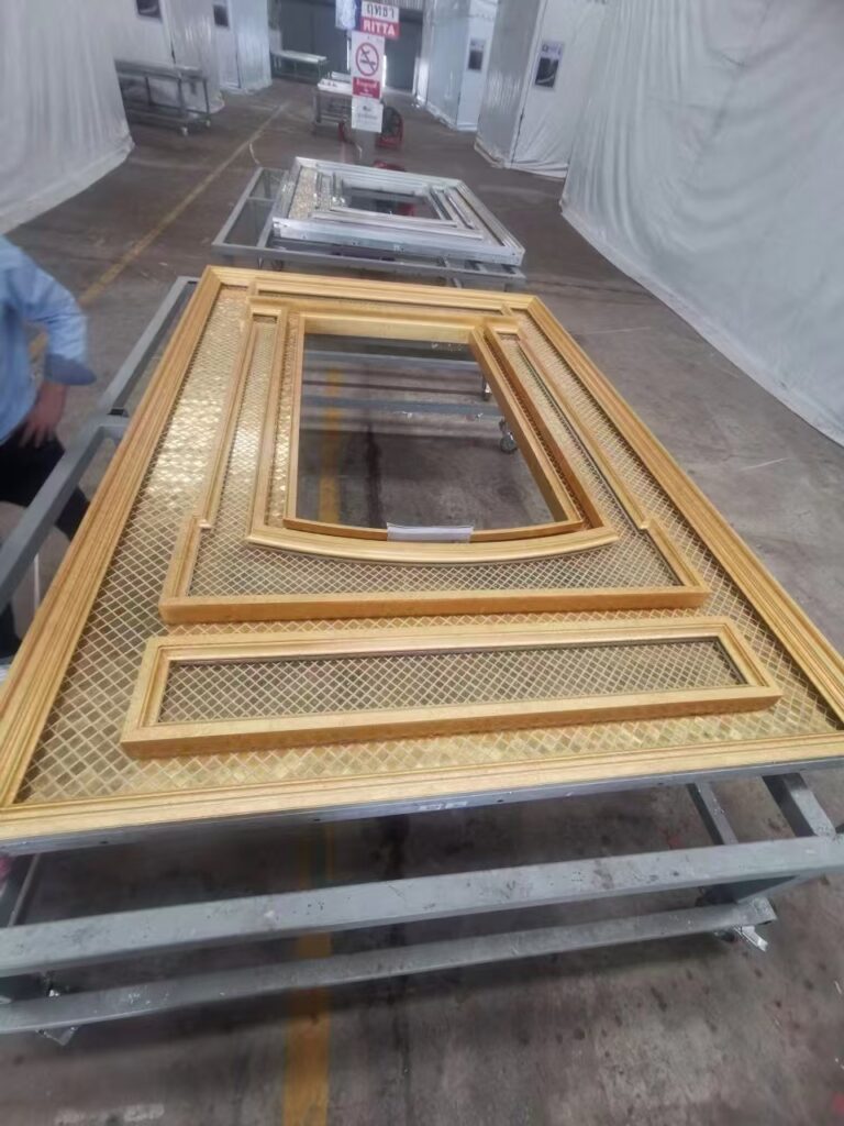 Dior Gold House 9 微信图片 20241209151956
