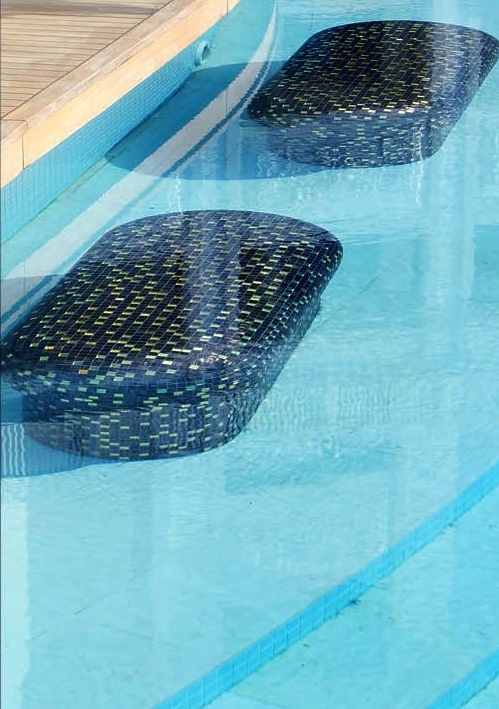 A corner of the outdoor pool at Mardan Palace Hotel