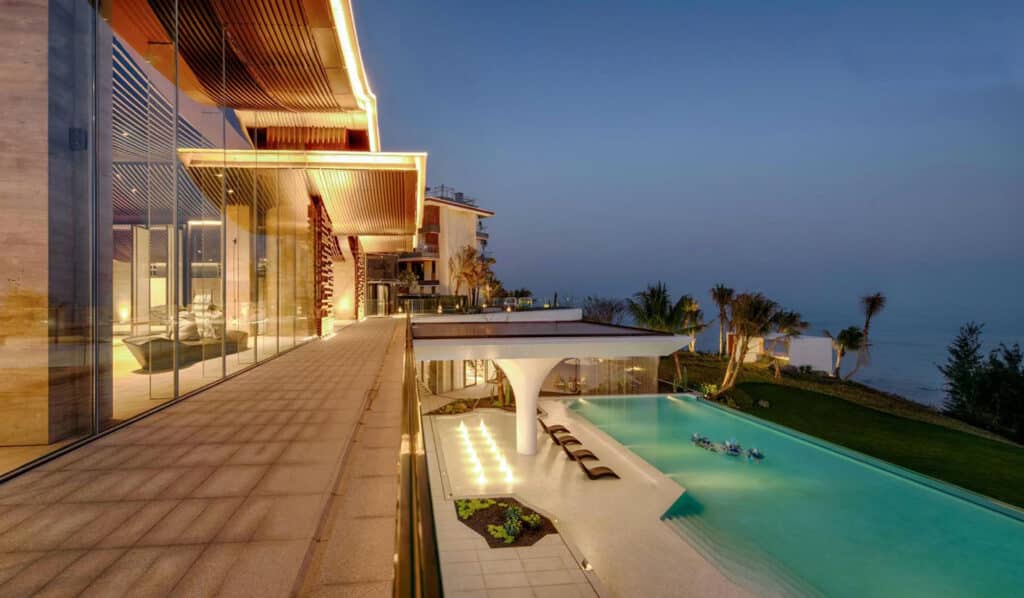 How to Choose the Right Swimming Pool Mosaic Tile Supplier 17 yajule2