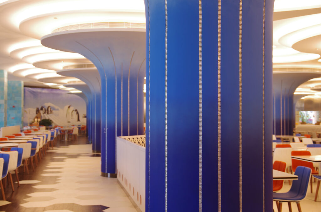 How to Choose Mosaic Tiles for Luxury Hotels: A Practical Design Guide 6 自助餐厅马赛克柱子 3