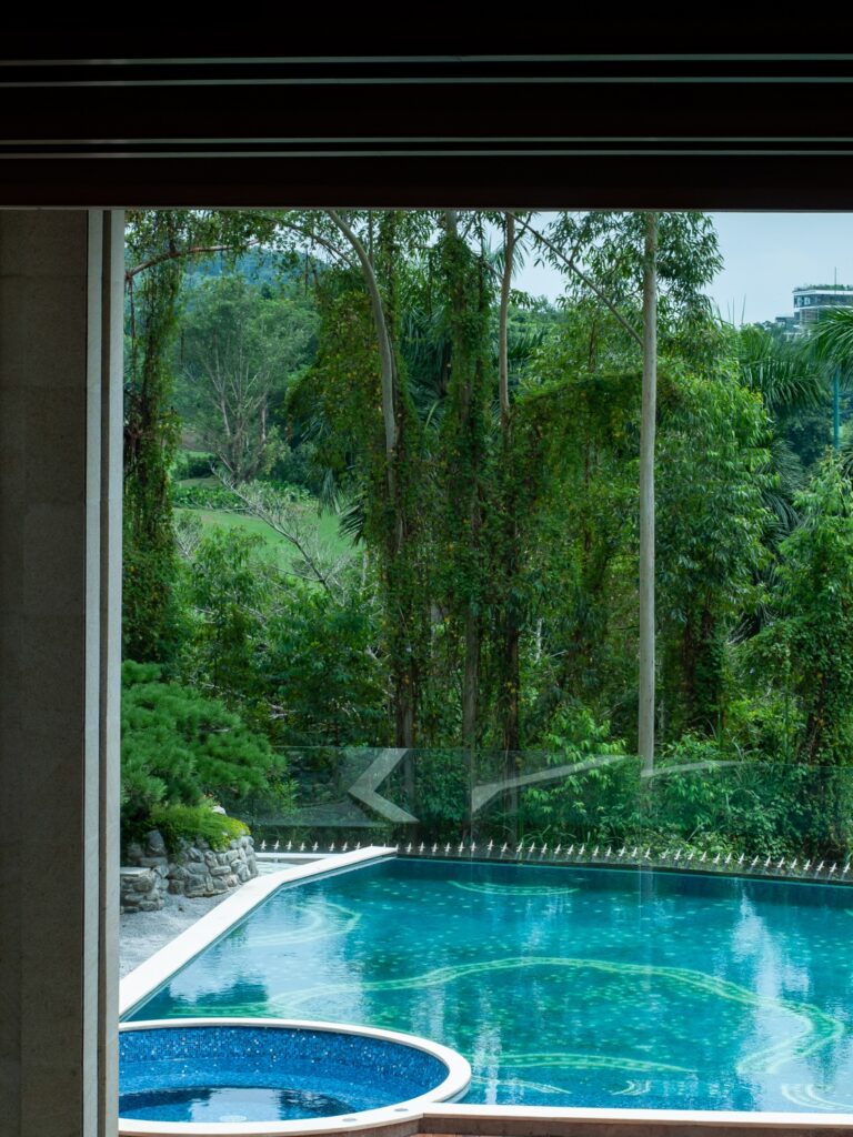 How to Choose Pool Mosaic Tiles: A Project-Based Guide 2 4.2 户外泳池 中景 1
