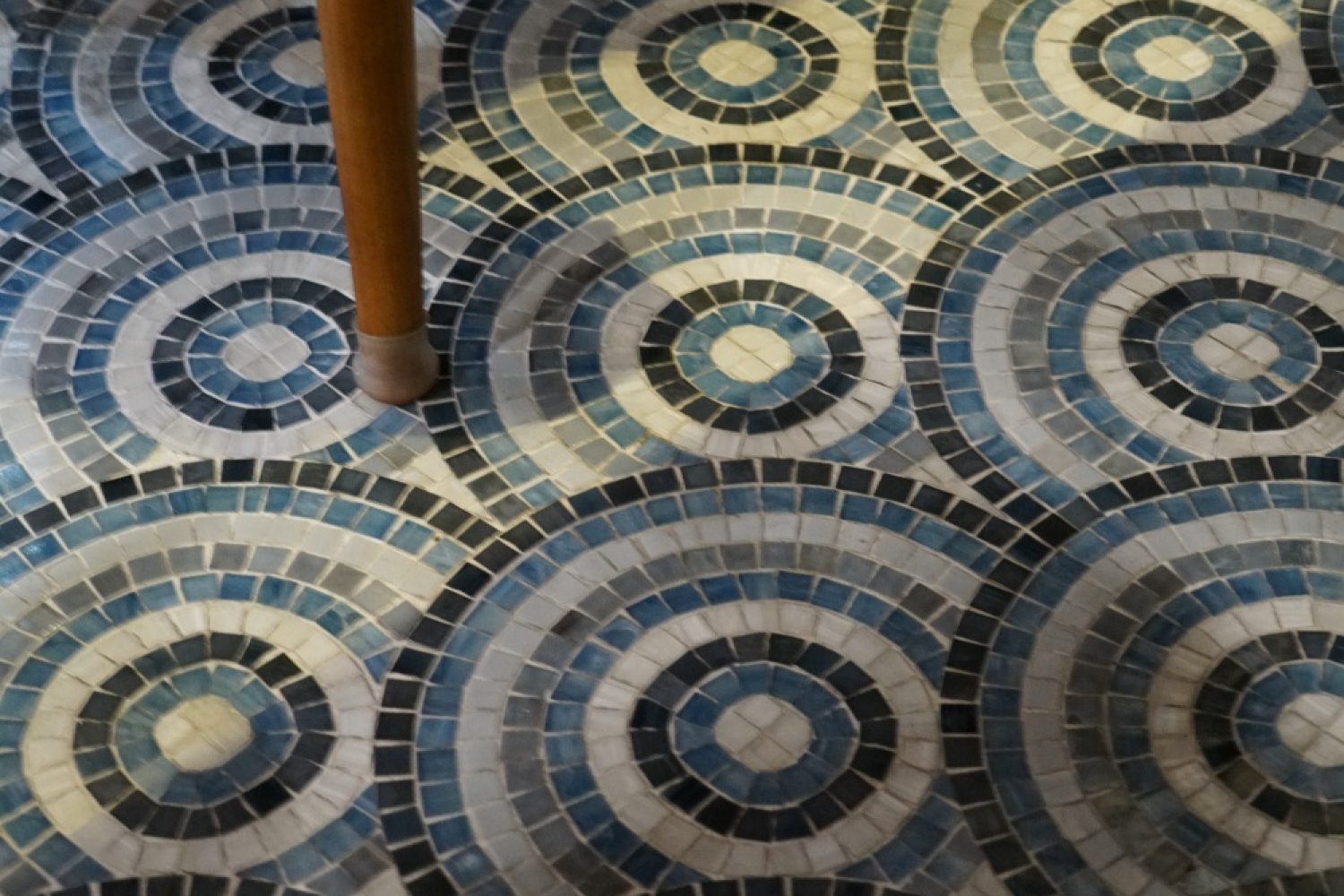Iridescent mosaic flooring material by JNJMosaic