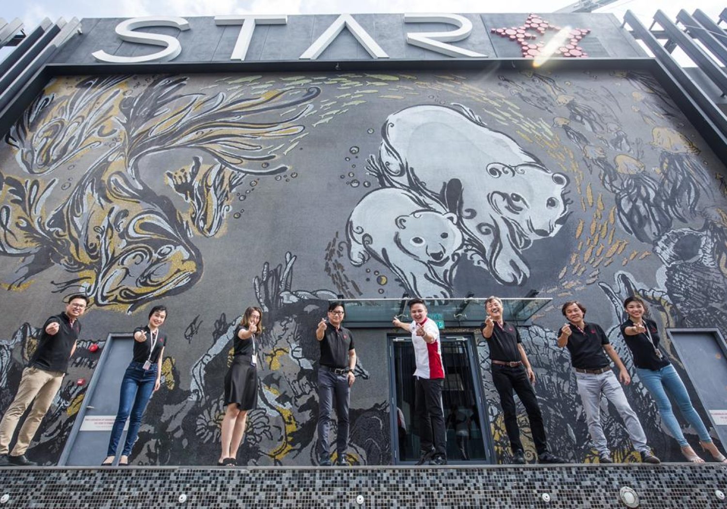 Star Residences | RT1 Mosaic Mural Artwork Awarded Malaysia Book of Records Certificate