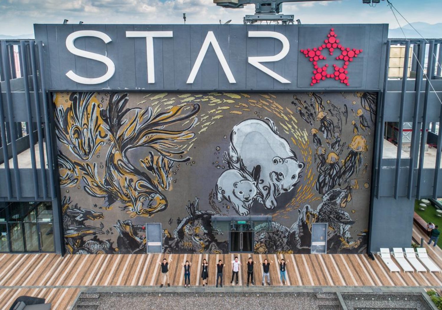 RT1 Tower Sky Garden Outdoor Mural Real Scene